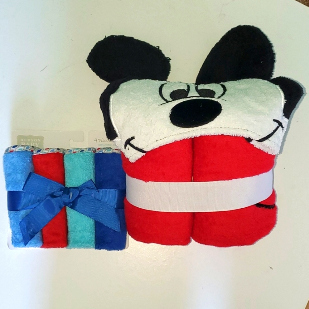 New Disney Mickey Mouse Hooded Towel Set - Red, Black, Blue